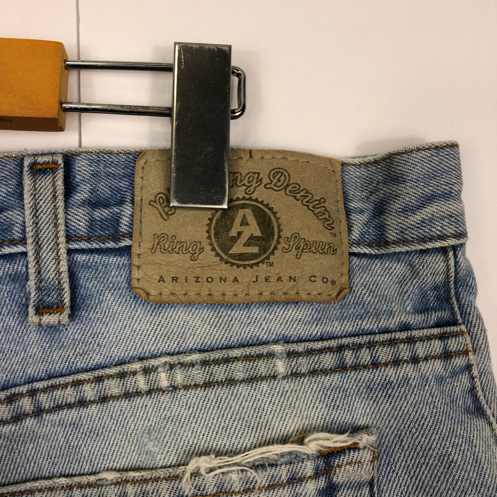 Vintage High Waisted Denim Shorts Sz 36 - Picture 7 of 7
